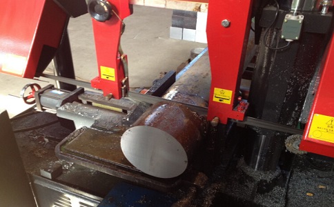 靖西卧式带锯床加工时出现明显振荡如何排查？